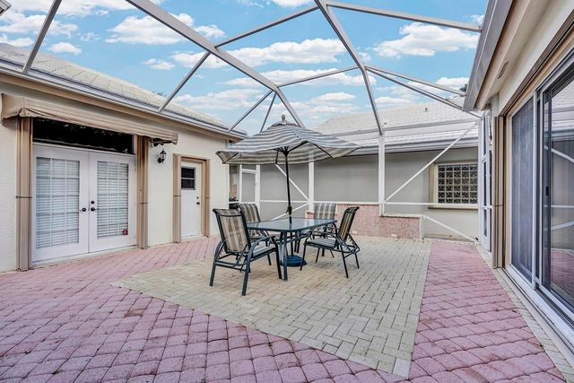 292 Canterbury Dr E., Palm Beach Gardens, FL 33418