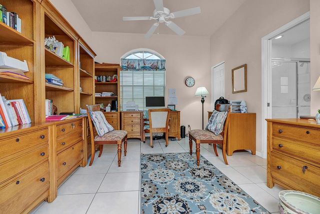 292 Canterbury Dr E., Palm Beach Gardens, FL 33418