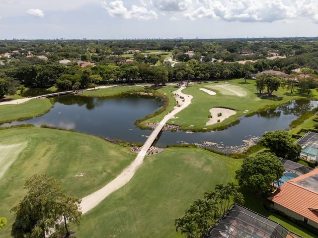 292 Canterbury Dr E., Palm Beach Gardens, FL 33418