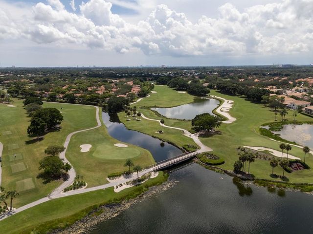 292 Canterbury Dr E., Palm Beach Gardens, FL 33418