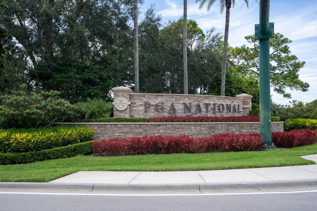 292 Canterbury Dr E., Palm Beach Gardens, FL 33418