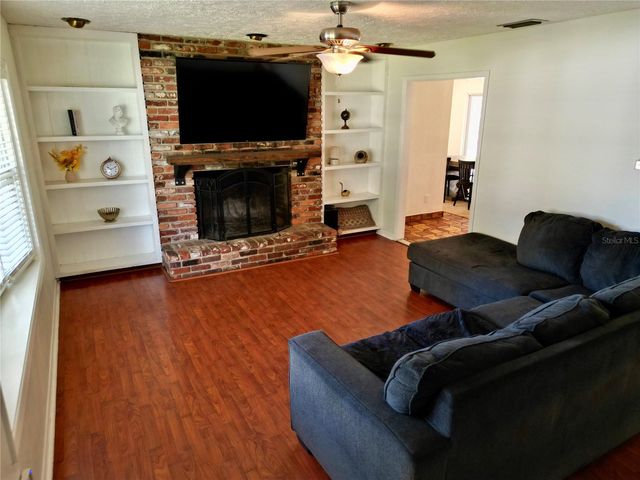 525 NE 21ST AVENUE, Ocala, FL 34470