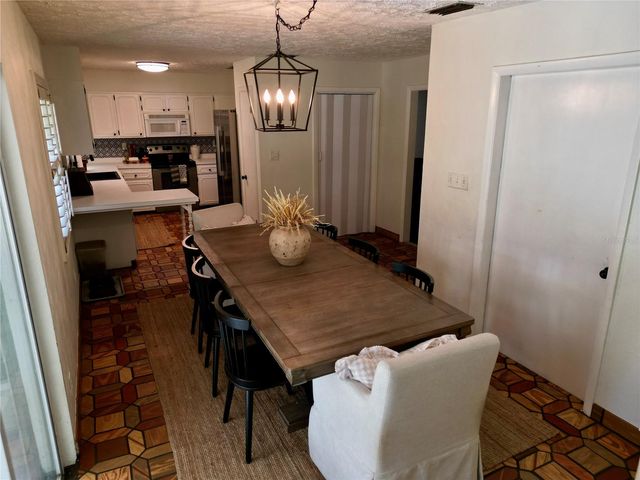 525 NE 21ST AVENUE, Ocala, FL 34470