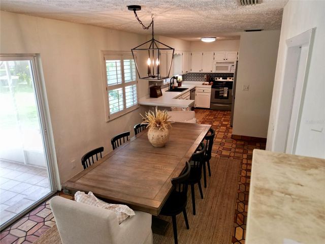 525 NE 21ST AVENUE, Ocala, FL 34470