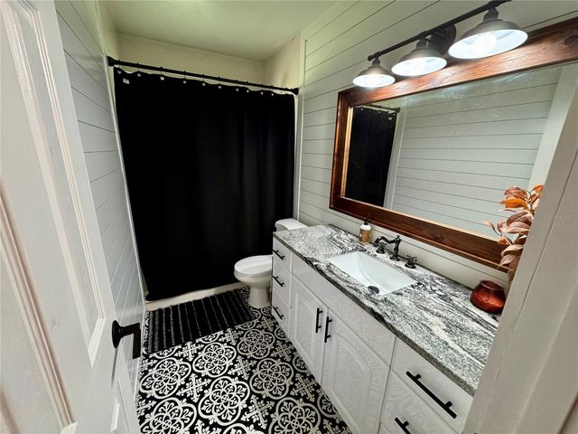 525 NE 21ST AVENUE, Ocala, FL 34470