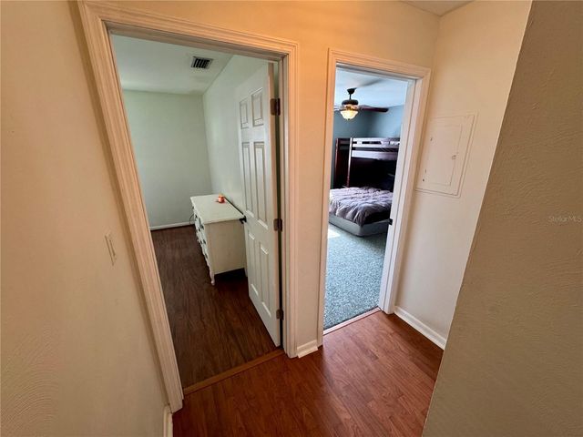 525 NE 21ST AVENUE, Ocala, FL 34470