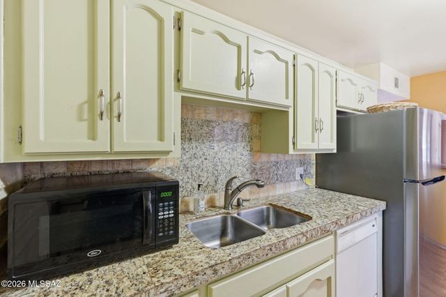 4 W Greenock Drive 4AA, Tucson, AZ 85737