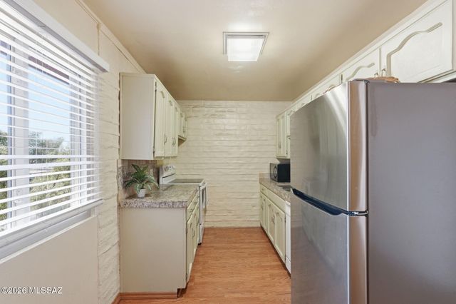 4 W Greenock Drive 4AA, Tucson, AZ 85737