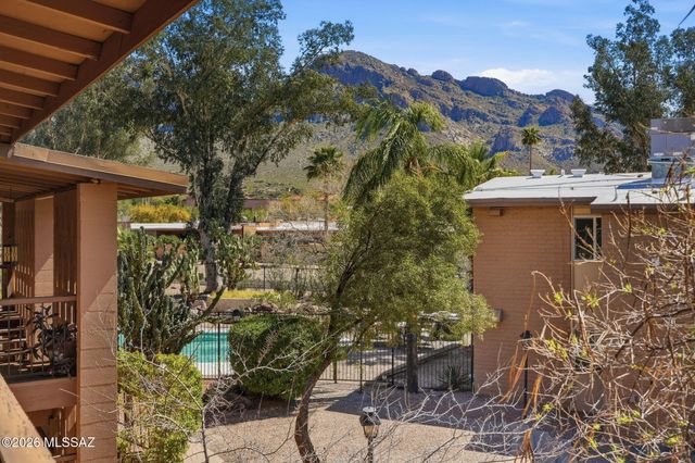 4 W Greenock Drive 4AA, Tucson, AZ 85737