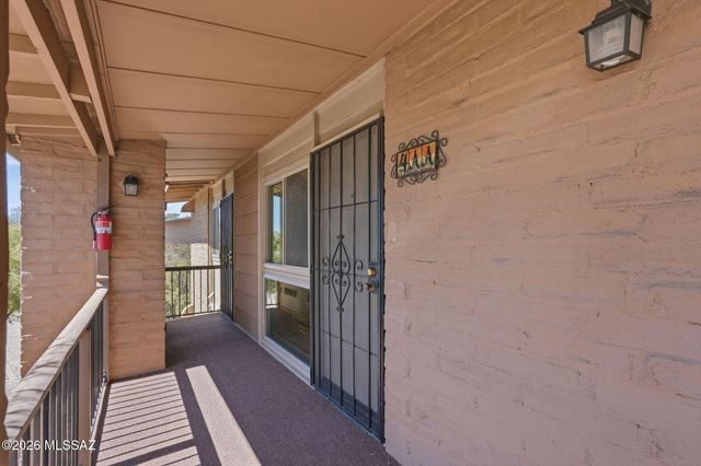 4 W Greenock Drive 4AA, Tucson, AZ 85737