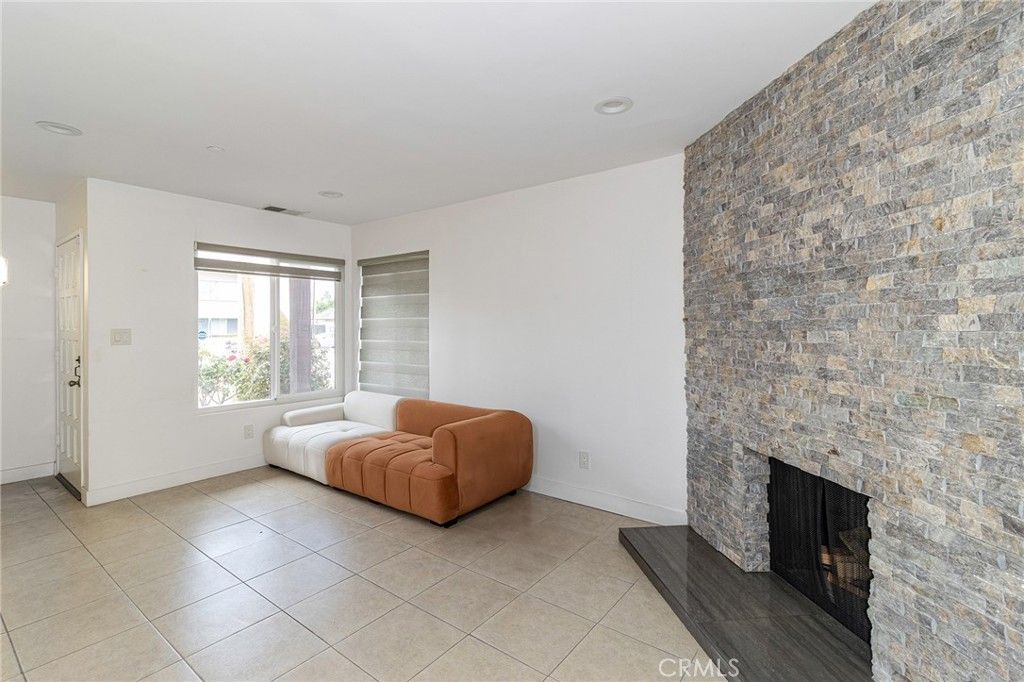 Image 5 of property listing at 3818 Durfee 4, El Monte, CA 91732