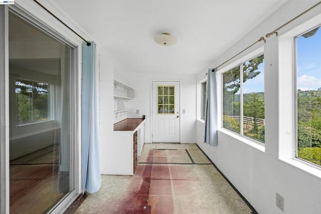 26027 Clover Rd, Hayward, CA 94542