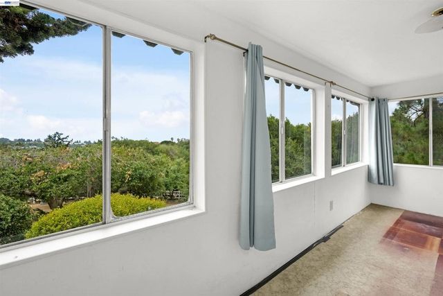 26027 Clover Rd, Hayward, CA 94542