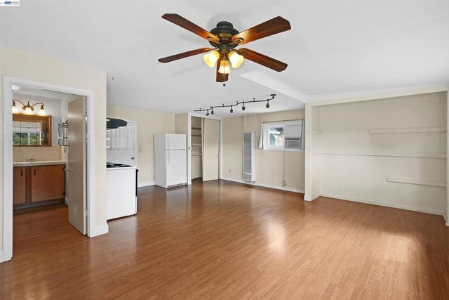 26027 Clover Rd, Hayward, CA 94542