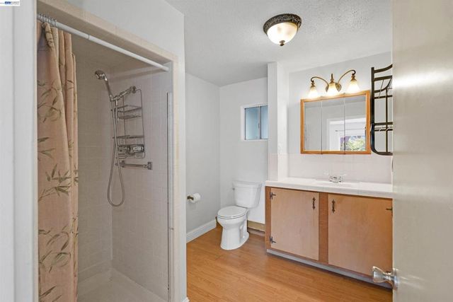 26027 Clover Rd, Hayward, CA 94542