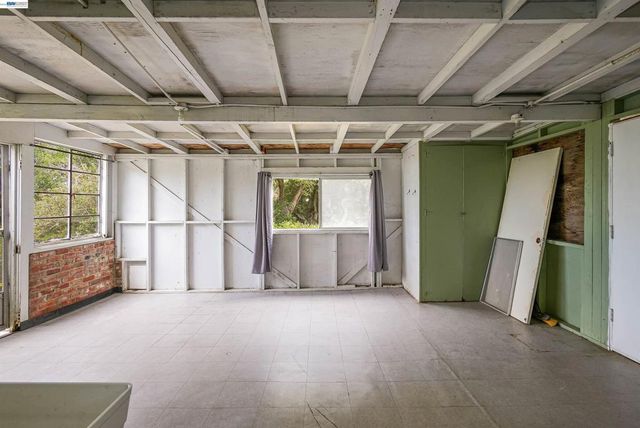 26027 Clover Rd, Hayward, CA 94542