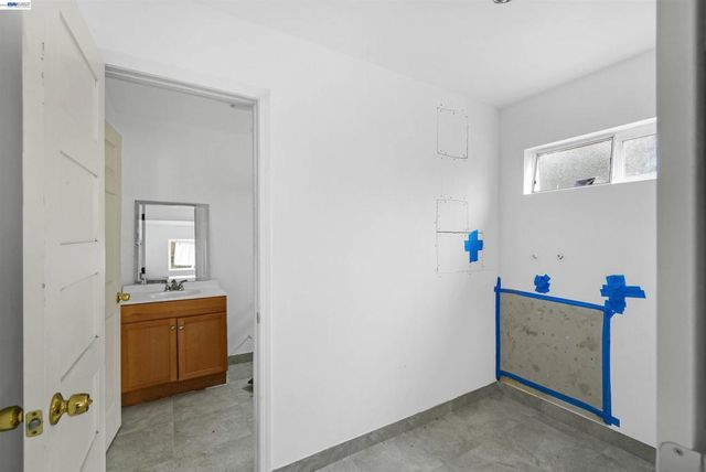26027 Clover Rd, Hayward, CA 94542