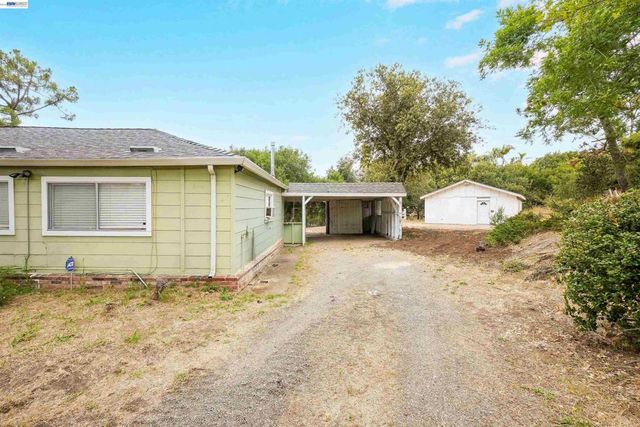 26027 Clover Rd, Hayward, CA 94542
