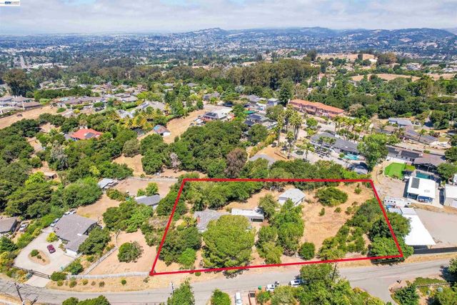 26027 Clover Rd, Hayward, CA 94542