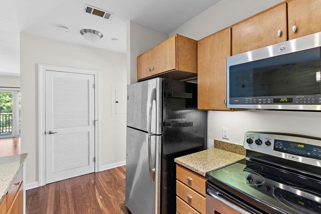 4 Repton Circle 4203, Watertown, MA 02472