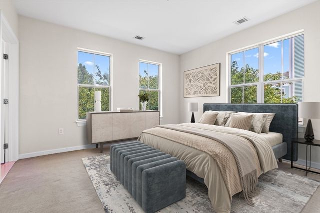 4 Repton Circle 4203, Watertown, MA 02472