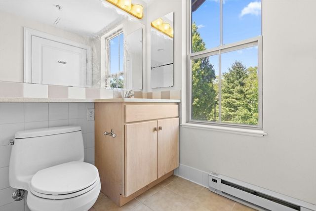 4 Repton Circle 4203, Watertown, MA 02472