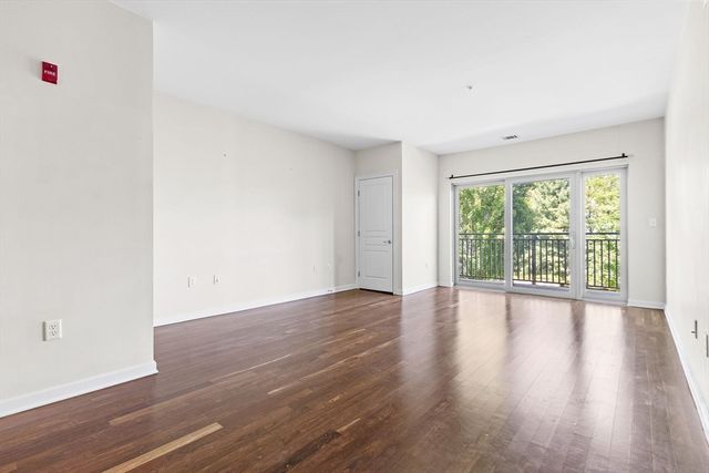 4 Repton Circle 4203, Watertown, MA 02472