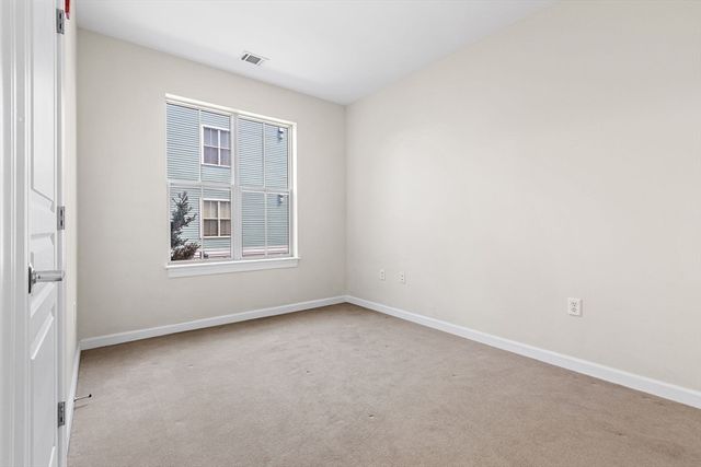 4 Repton Circle 4203, Watertown, MA 02472