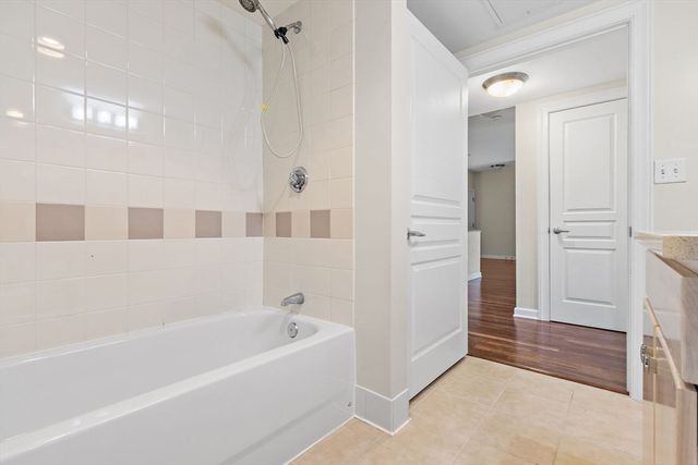 4 Repton Circle 4203, Watertown, MA 02472