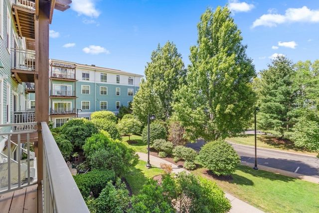4 Repton Circle 4203, Watertown, MA 02472