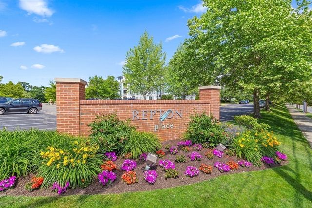 4 Repton Circle 4203, Watertown, MA 02472