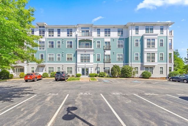 4 Repton Circle 4203, Watertown, MA 02472