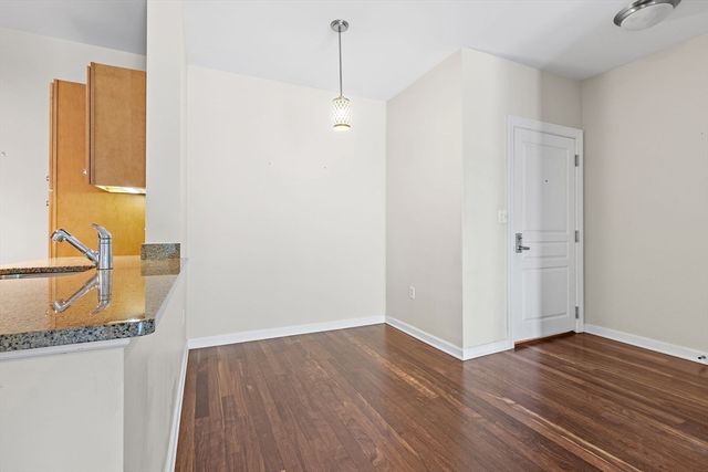 4 Repton Circle 4203, Watertown, MA 02472