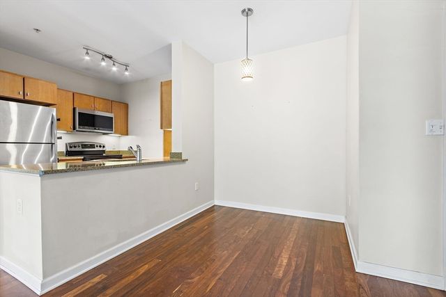 4 Repton Circle 4203, Watertown, MA 02472