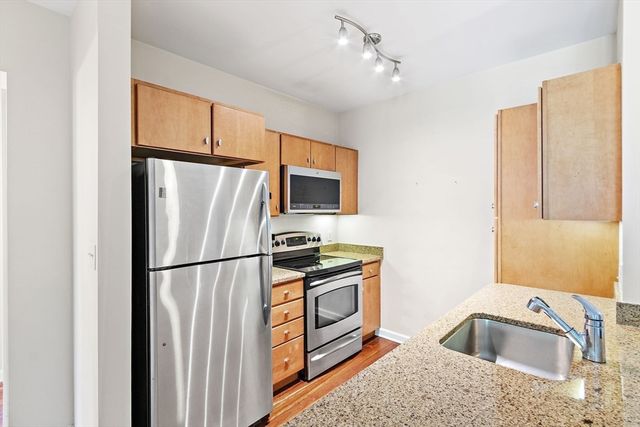 4 Repton Circle 4203, Watertown, MA 02472