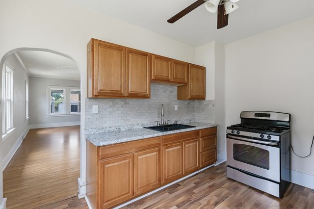 1827 13th Street, Rock Island, IL 61201