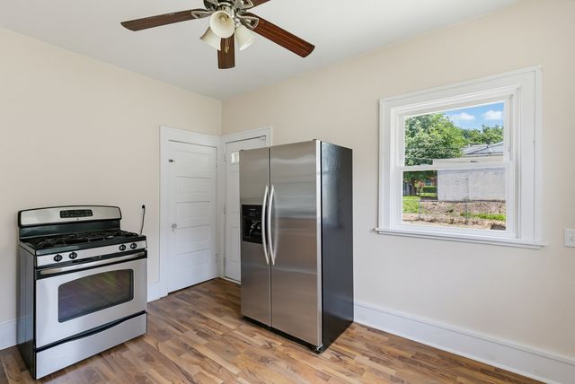 1827 13th Street, Rock Island, IL 61201