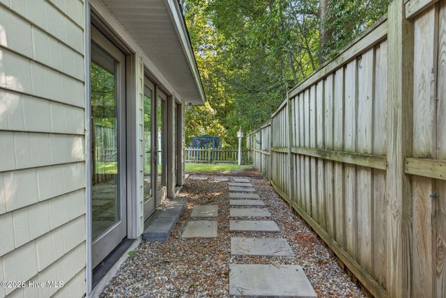 117 Vistamar Drive, Wilmington, NC 28405
