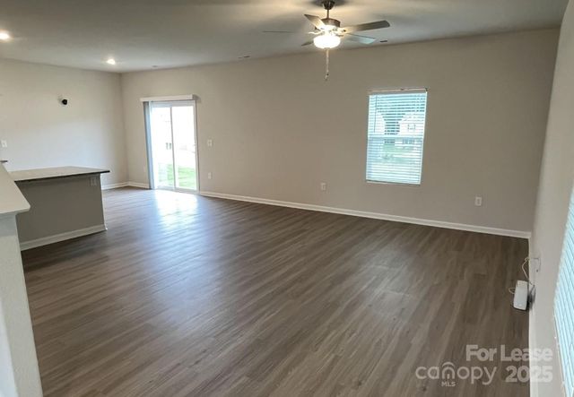 2131 Transatlantic Avenue, Charlotte, NC 28215