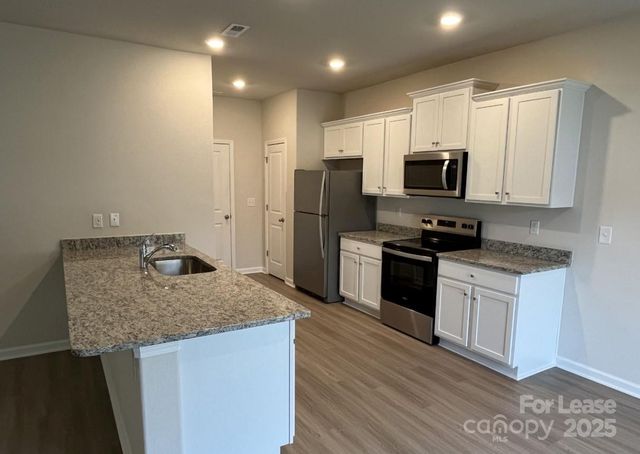 2131 Transatlantic Avenue, Charlotte, NC 28215