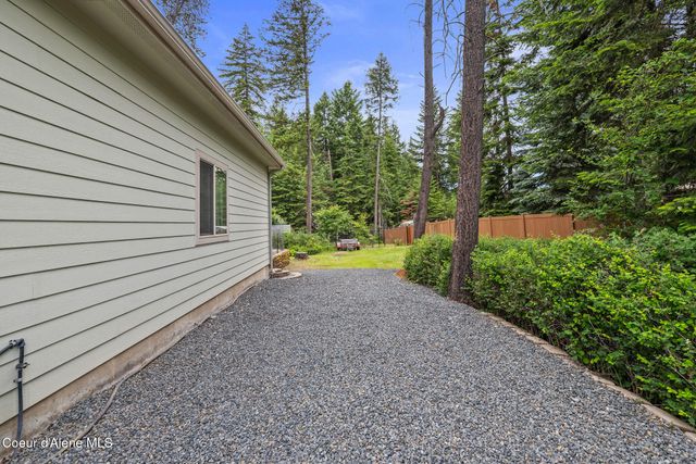 12695 N BRADBURY DR, Hayden, ID 83835