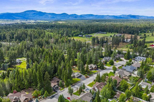 12695 N BRADBURY DR, Hayden, ID 83835