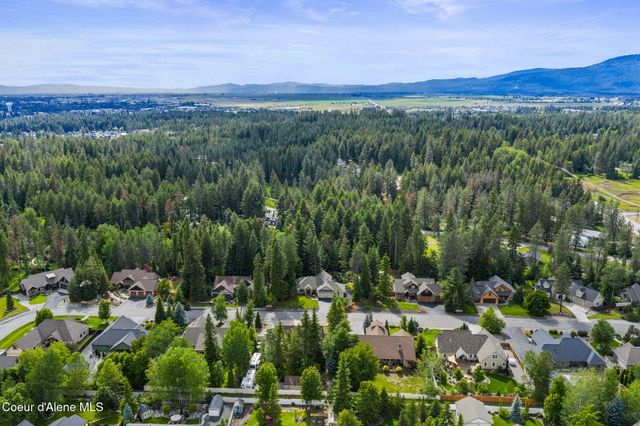 12695 N BRADBURY DR, Hayden, ID 83835