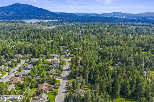 12695 N BRADBURY DR, Hayden, ID 83835