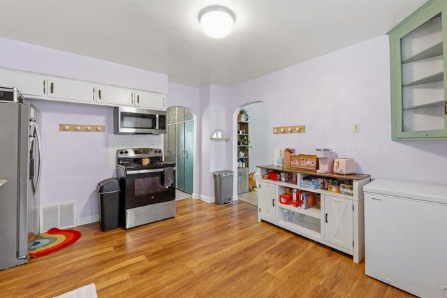 204 4TH STREET, Menasha, WI 54952