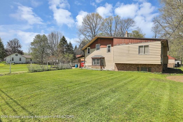 5440 Hughes Road, Lansing, MI 48911