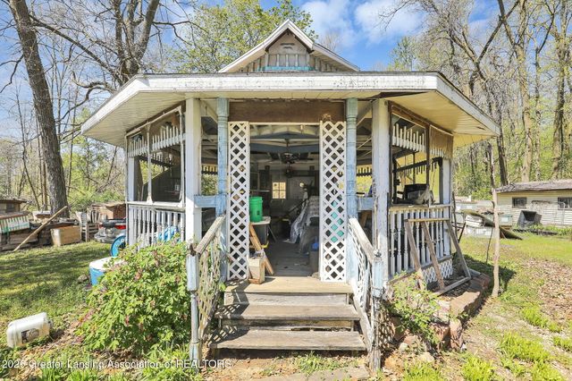 5440 Hughes Road, Lansing, MI 48911