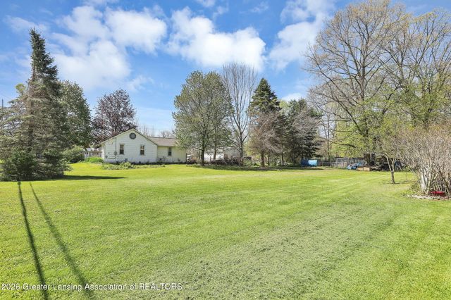 5440 Hughes Road, Lansing, MI 48911