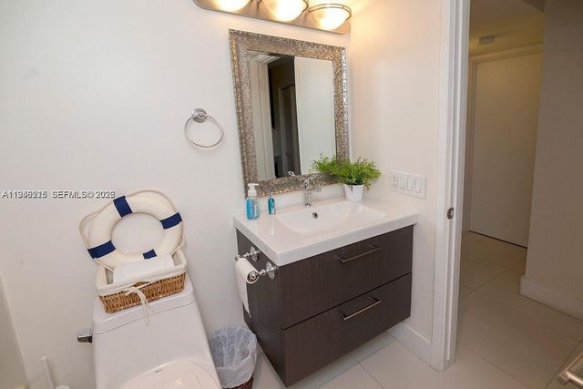 170 Ocean Lane Dr 702, Key Biscayne, FL 33149