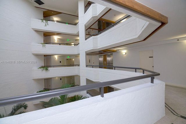 170 Ocean Lane Dr 702, Key Biscayne, FL 33149